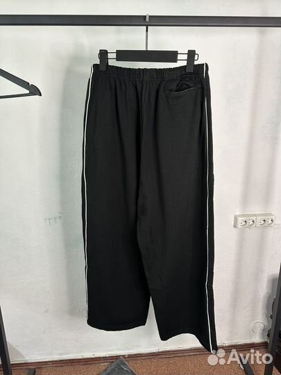 Спортивные штаны balenciaga 3b sports