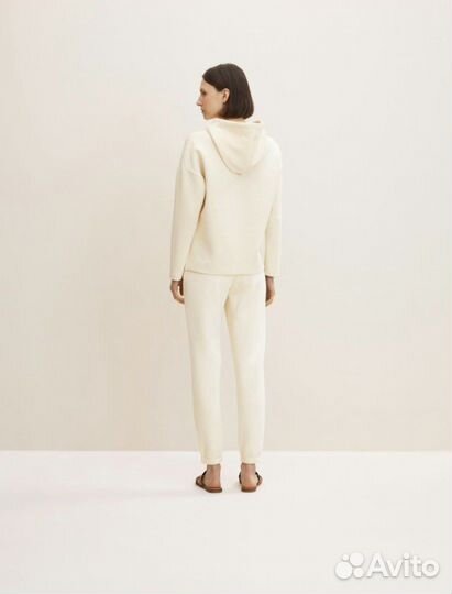 Костюм спортивный женский 42