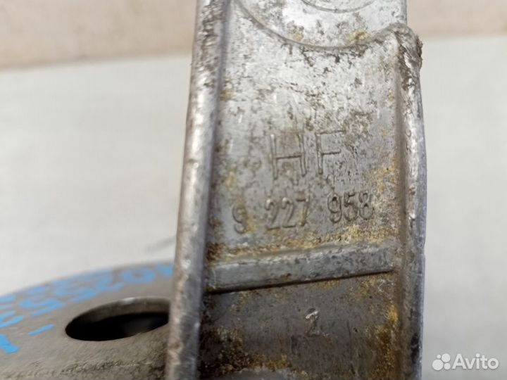 Опора двигателя Опель Astra H