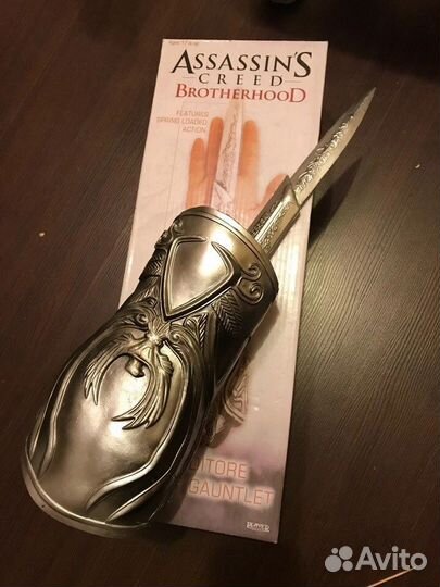 Скрытый клинок ассасина Neca