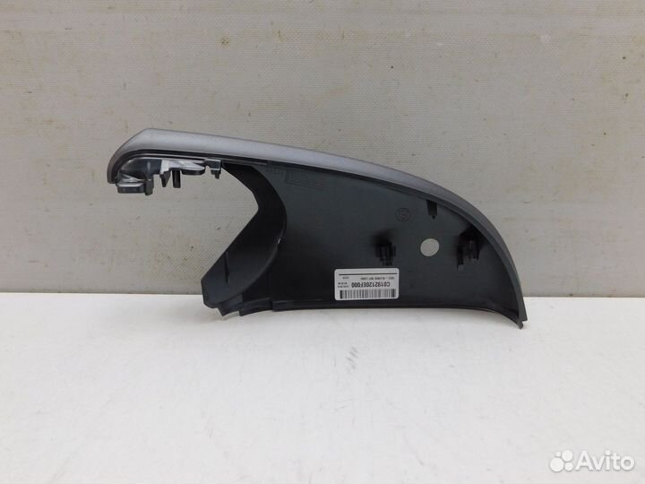 Крышка/накладка зеркала правого BMW 1-Series