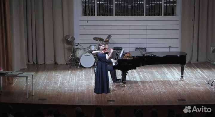 Преподаватель по скрипке