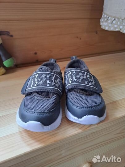 Кроссовки детские Томби