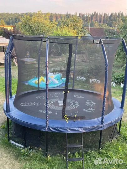 Батут с защитной сеткой Новый арт 4699