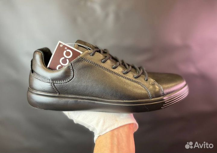 Кроссовки Ecco стильные