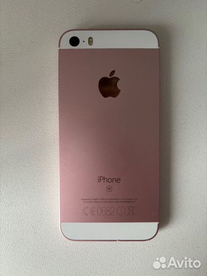 iPhone SE, 32 ГБ