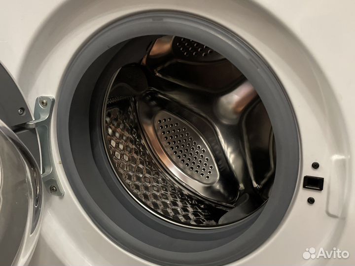 Стиральная машина hansa WHE1206BI