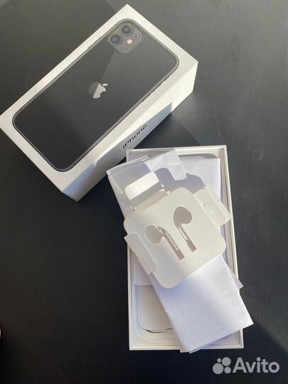 iPhone 11, 64 ГБ