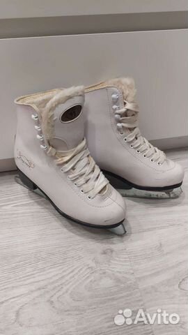 Коньки фигурные с мехом elegance 33