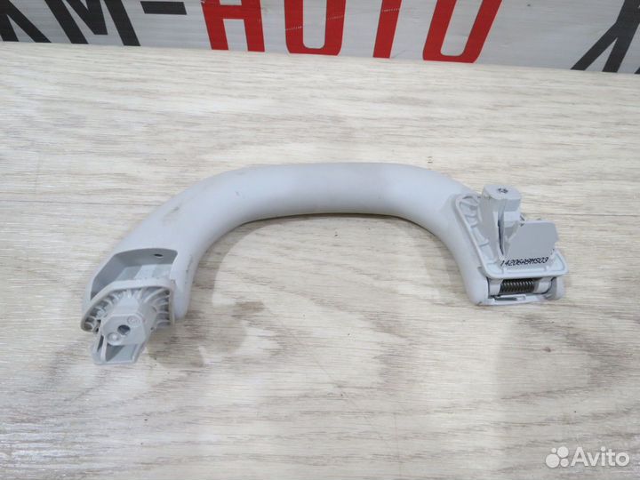 Ручка потолочная передняя левая Volkswagen Tiguan