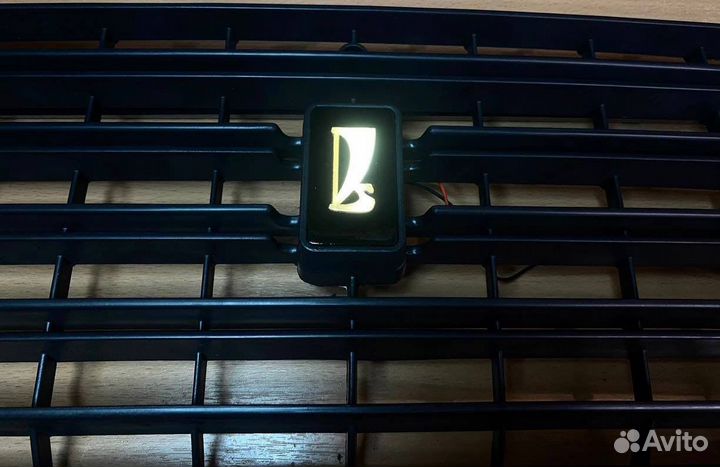 Значок с подсветкой на решетку радиатора ваз 2107