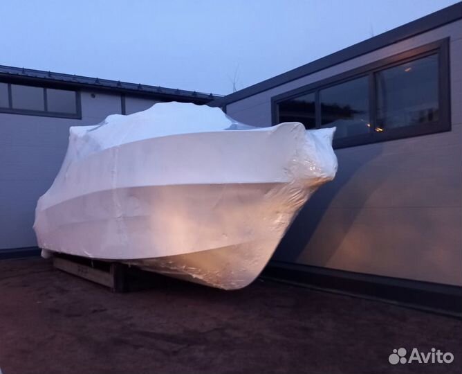 Хранение катеров в яхт-клубе Санкт-Петербург