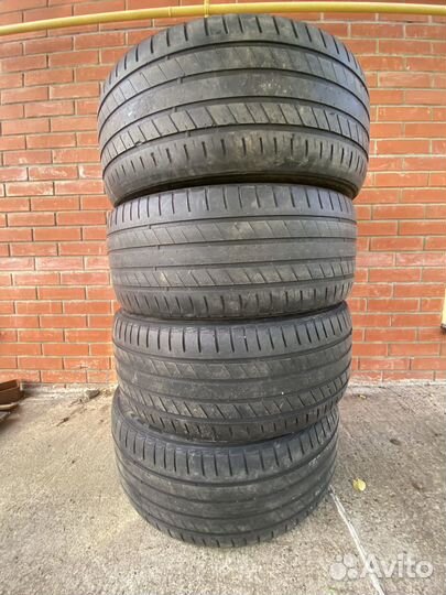Blacklion Voracio Van 275/45 R21