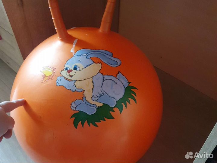 Мячь гимнастический