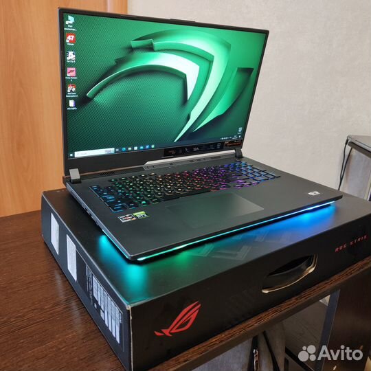 Asus Rog Strix 17.3-300hz/RTX 3070 8gb