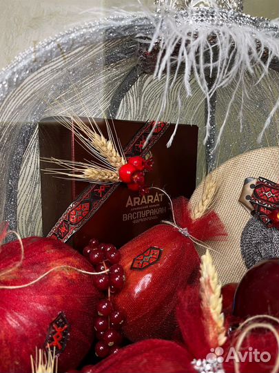 Корзина для красная яблока