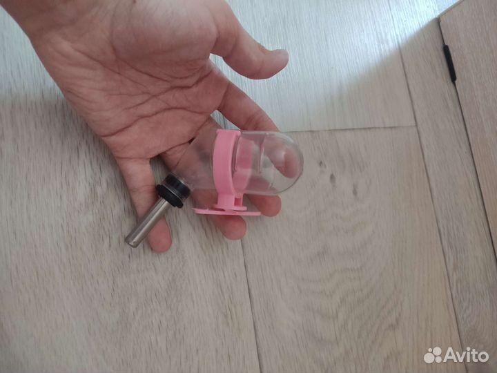 Мел и поилка для хомяков