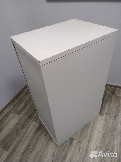 Тумба металлическая с 3 ящиками