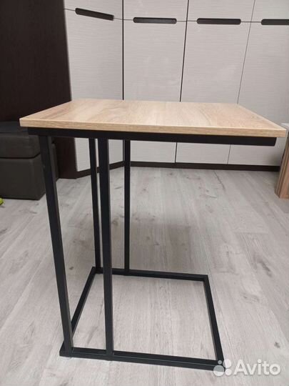 Журнальный столик