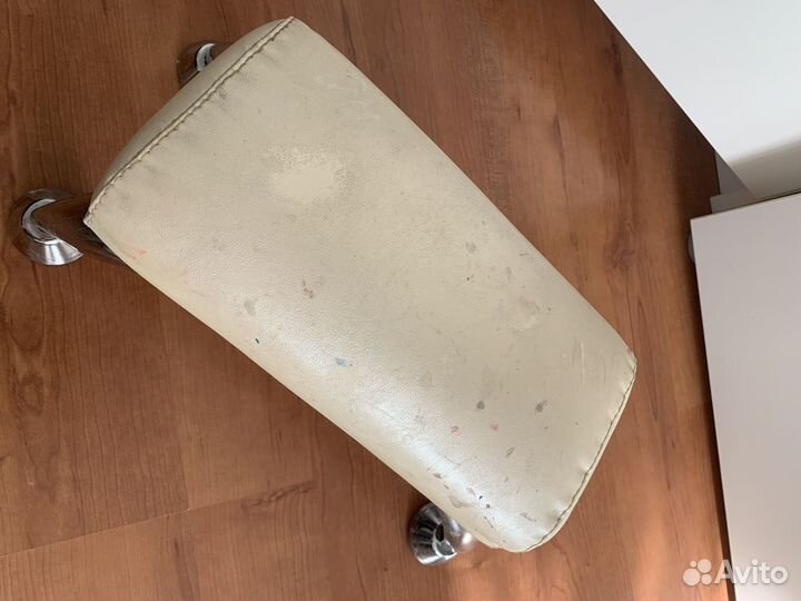 Подставка под руку для маникюра