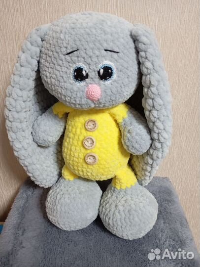 Вязаный заяц