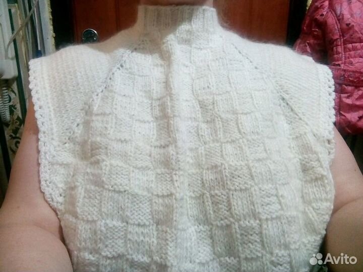 Манишка -Пуховое изделие новое