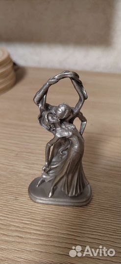 Статуэтка