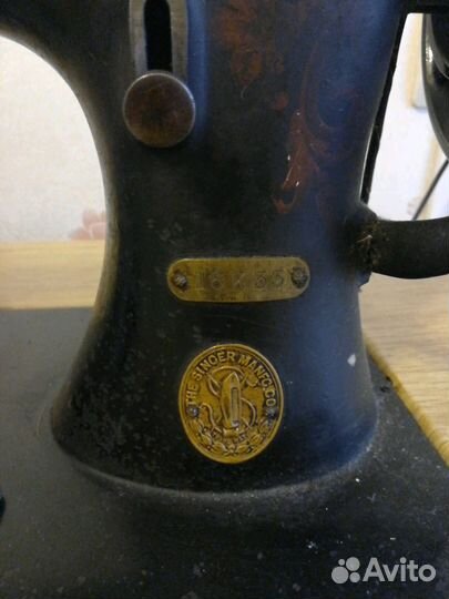 Швейная машина Singer