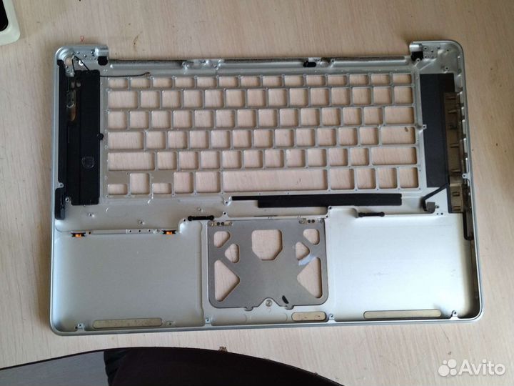 Часть корпуса для Macbook pro 15 A1286 2010г