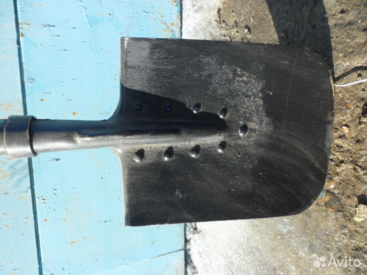 Большая сапёрная лопата, длиной 110 см