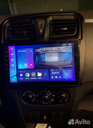 Магнитола Teyes CC3 4/64 для Рено Логан 2