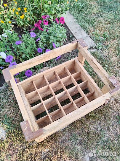 Деревянный ящик для бутылок