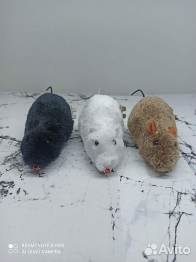 Заводная игрушка мышь