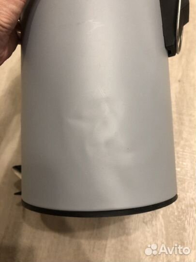 Мусорное ведро с педалью