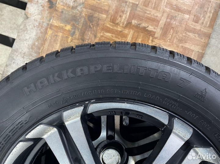 Nokian Tyres Hakkapeliitta 7 205/60 R16 96T