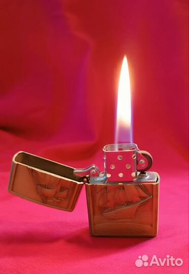 Бензиновая зажигалкапод zippo