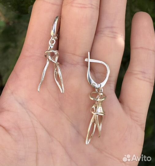 Серебряные серьги танцующая пара