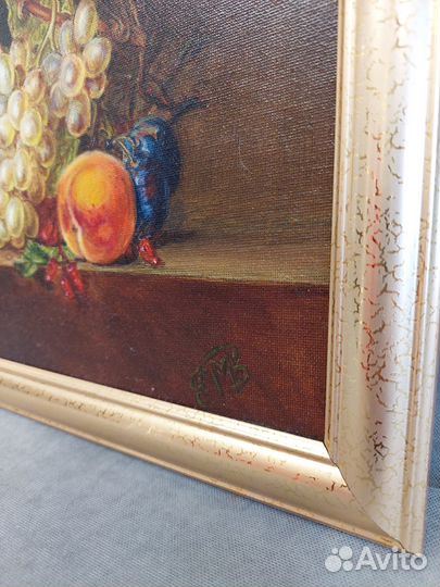 Маслом на холсте Натюрморт с фруктами и бабочкой