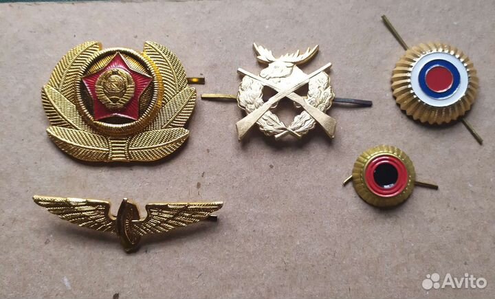 Кокарды разные