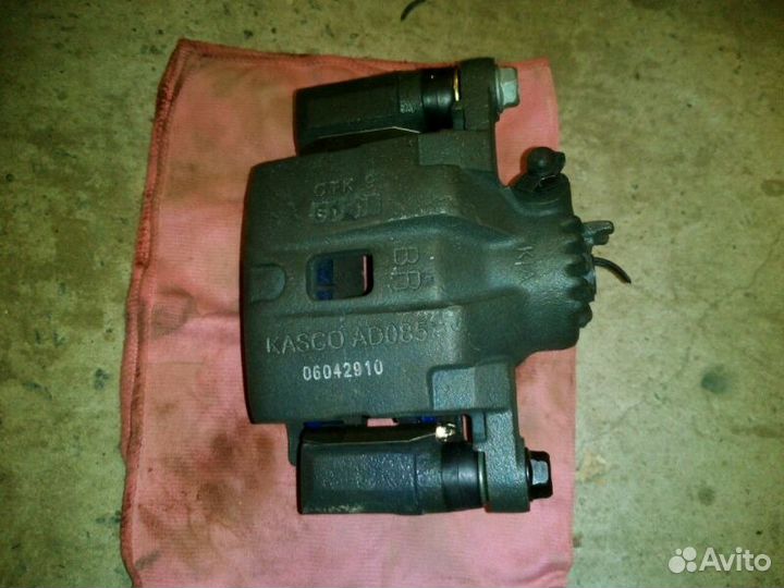 Суппорт задний левый sorento