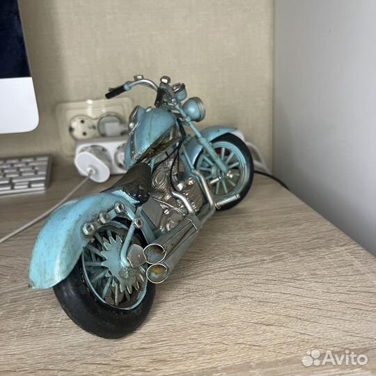 Антикварная винтажная модель мотоцикла рр