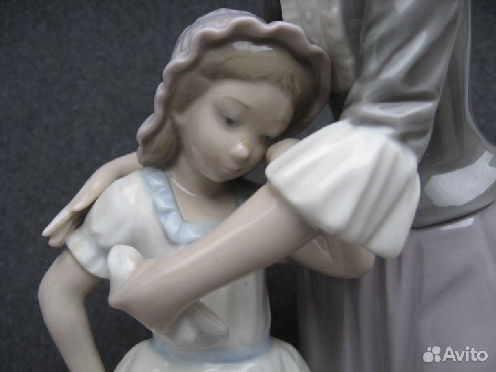 Фарфоровая статуэтка Lladro мама с дочкой