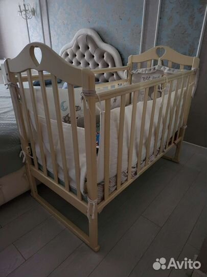 До 24.07 Детская кроватка с маятником Каролина