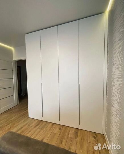 Шкаф распашной с фрезеровкой