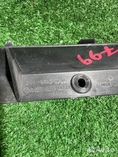 Крепление бампера заднее Mercedes-Benz R-Class