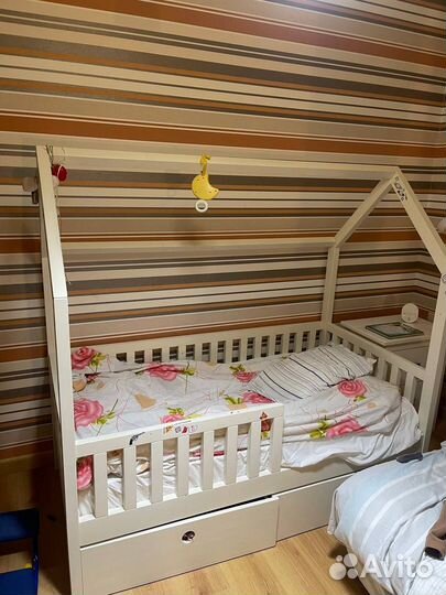 Детская кроватка домик бу