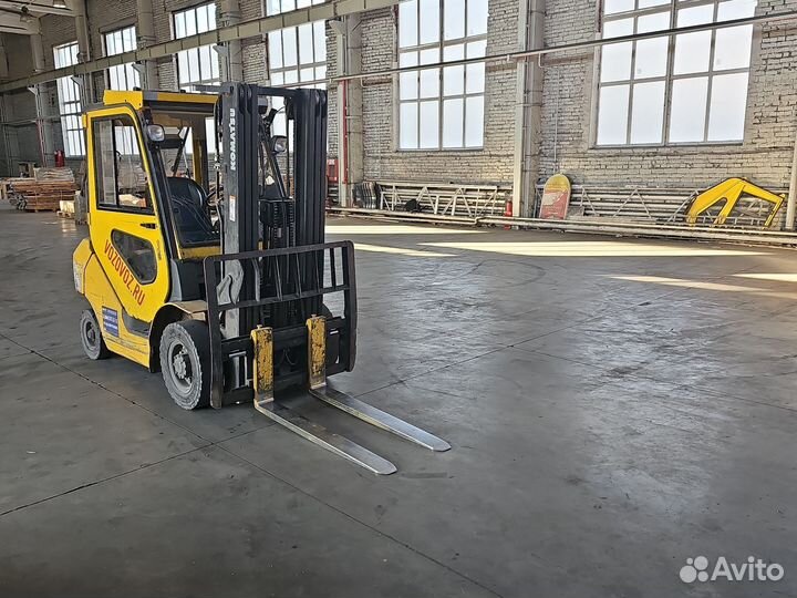 Кладовщик на склад. Работник склада