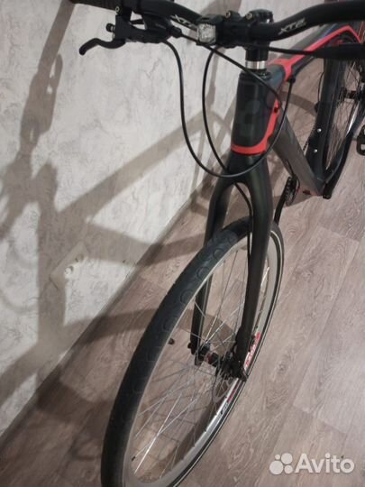 Велосипед Cube reaction