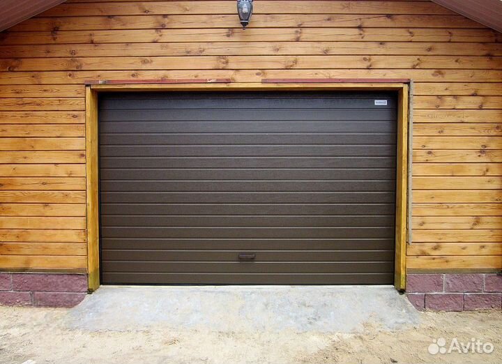 Секционные ворота