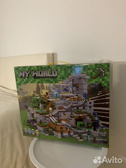 Лего Майнкрафт 1043 новый